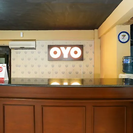 Oyo 1449 Istana Permata Dinoyo-3